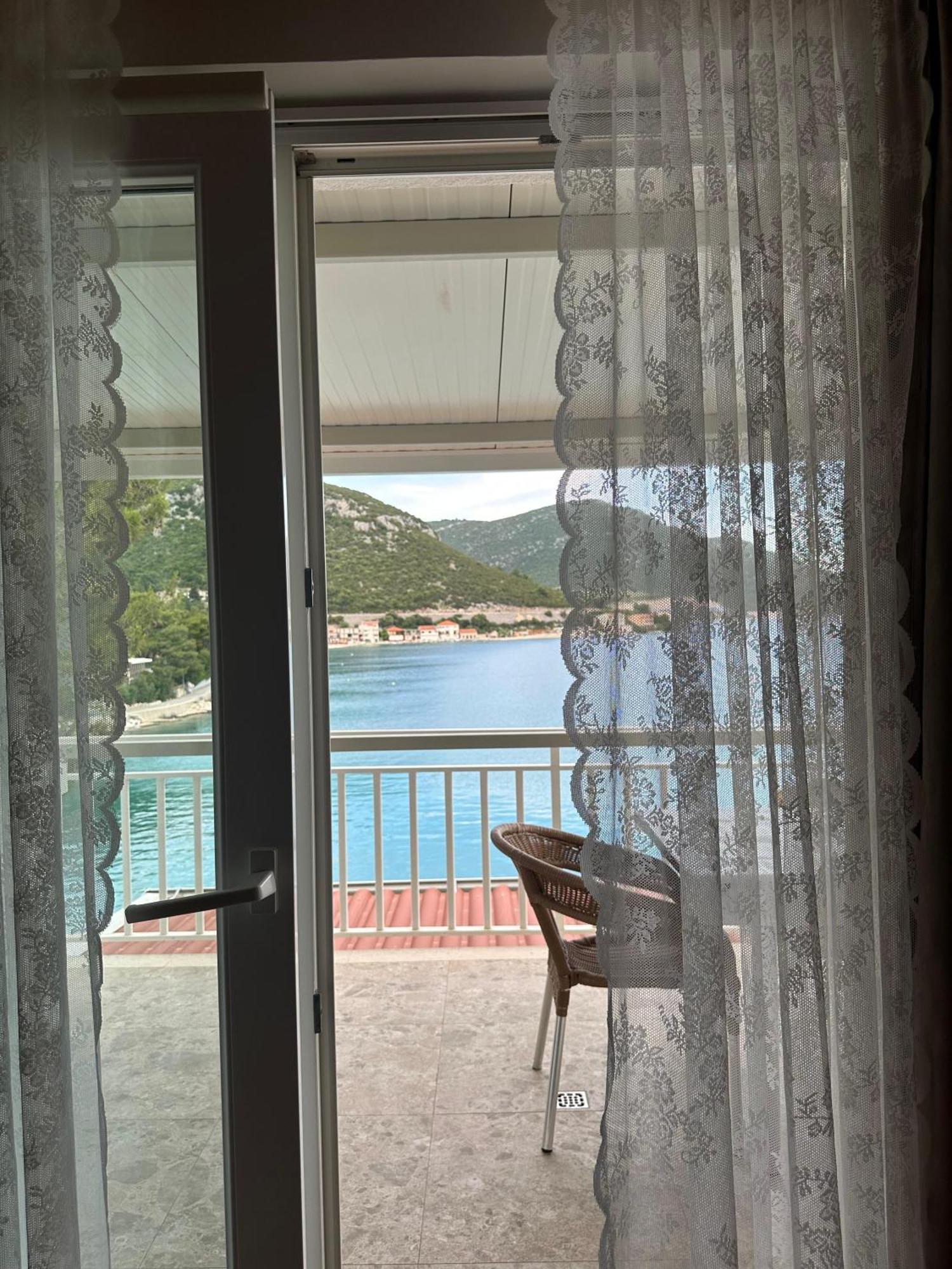 Apartman Bebic Клек Екстериор снимка